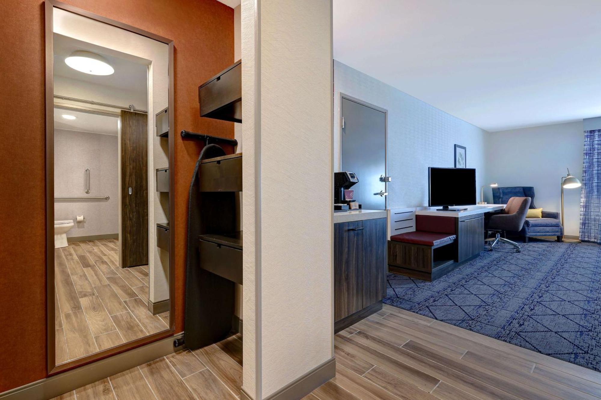 Hilton Garden Inn Cedar Rapids Extérieur photo