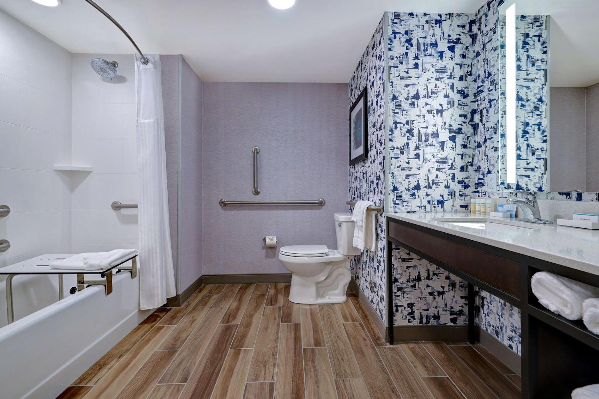 Hilton Garden Inn Cedar Rapids Extérieur photo