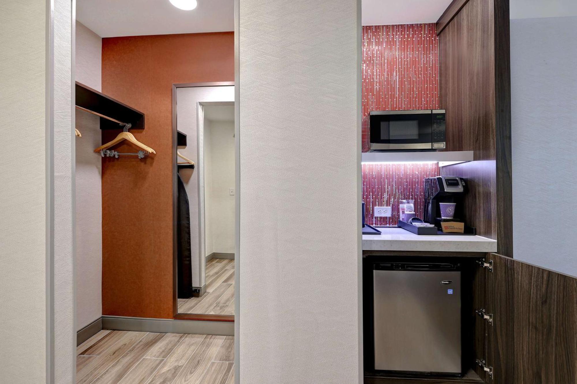 Hilton Garden Inn Cedar Rapids Extérieur photo