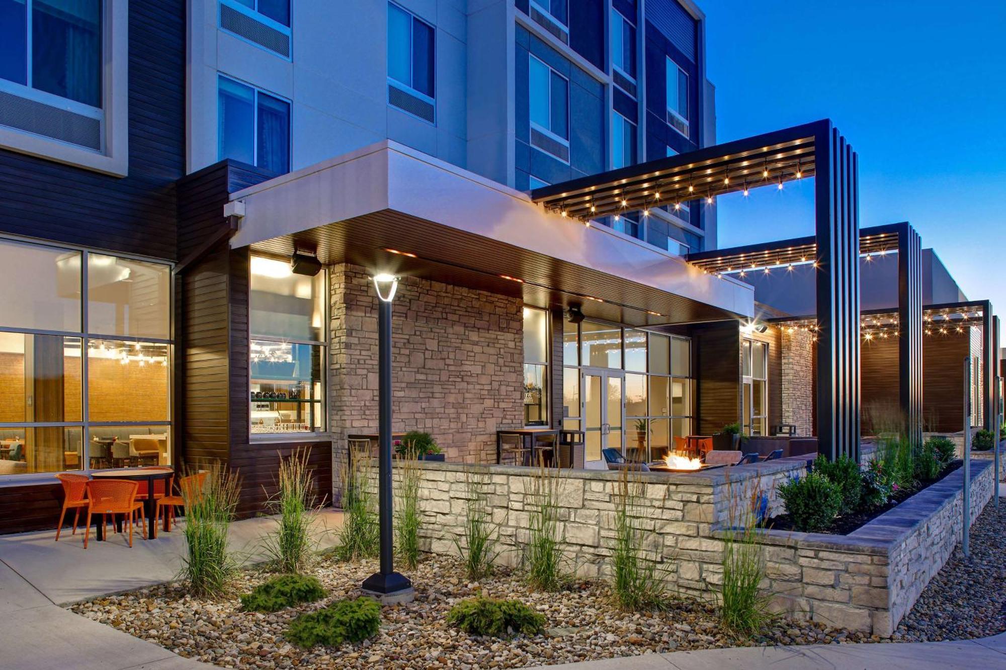 Hilton Garden Inn Cedar Rapids Extérieur photo
