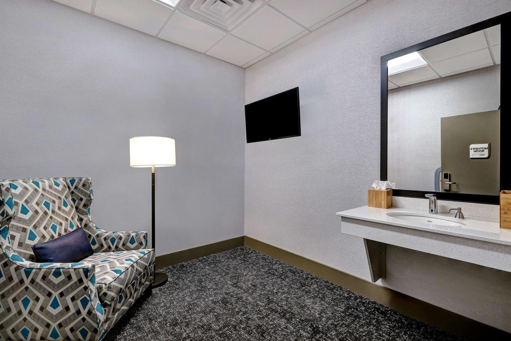 Hilton Garden Inn Cedar Rapids Extérieur photo