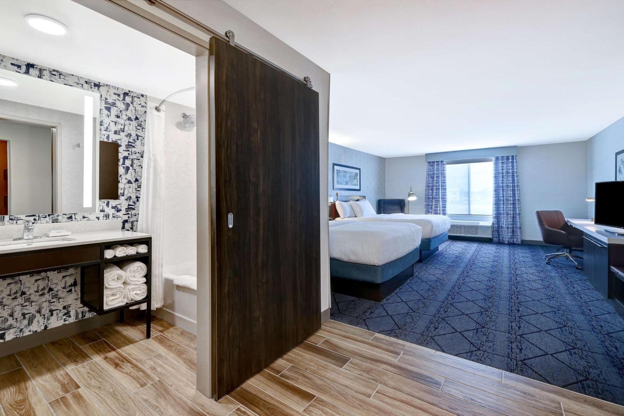 Hilton Garden Inn Cedar Rapids Extérieur photo
